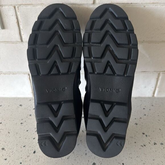 Vionic Cynthia Black Leather Slip-On Penny Loafers Sleek Comfy Shoes Size 8 EUC - Picture 8 of 12